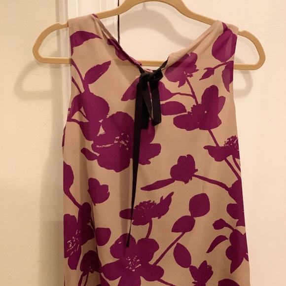 Plum & tan zip backtruffle front sleeveless blouse - Picture 2 of 2